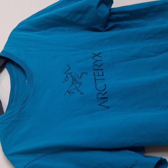 Arc'teryx Men's Blue Short Sleeve Shirt - Picture 7 of 8